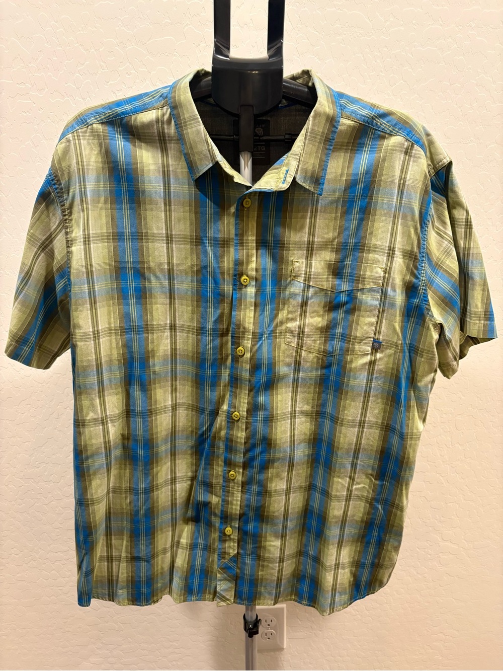 Mountain Hardwear Men's Short-Sleeve Plaid Button-Down in Blue and Green
